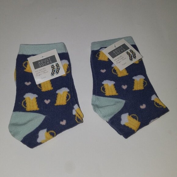 NEW 2 Ale Love Quarter Length Socks Beer Steins Hearts Gift Adult One Size OSFM - Picture 1 of 6